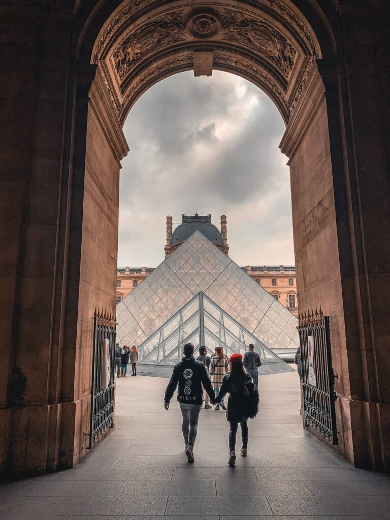 L'entrée du Louvre